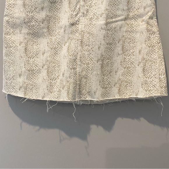 Paige Mini Skirt with Distressed Raw Edge in Neutral Print Women’s Waist 26 - Picture 5 of 12